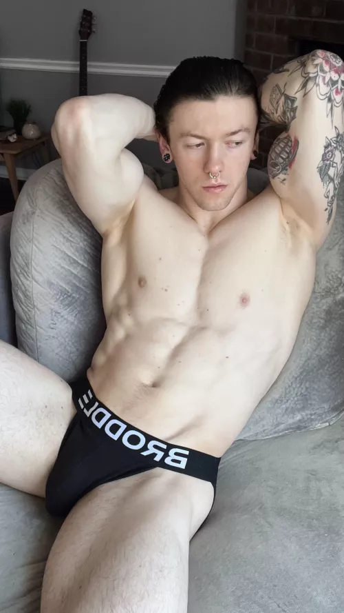 Come take a seat! by sadandhydrated_97