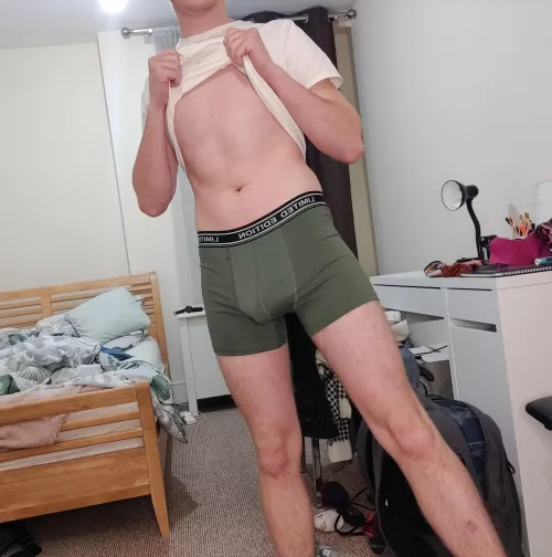 Do you fuck with my kind of build?  by zackonthebottom