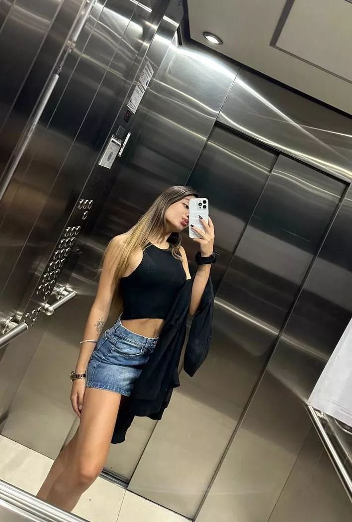 Do you like my top? posted by FunRegister3289