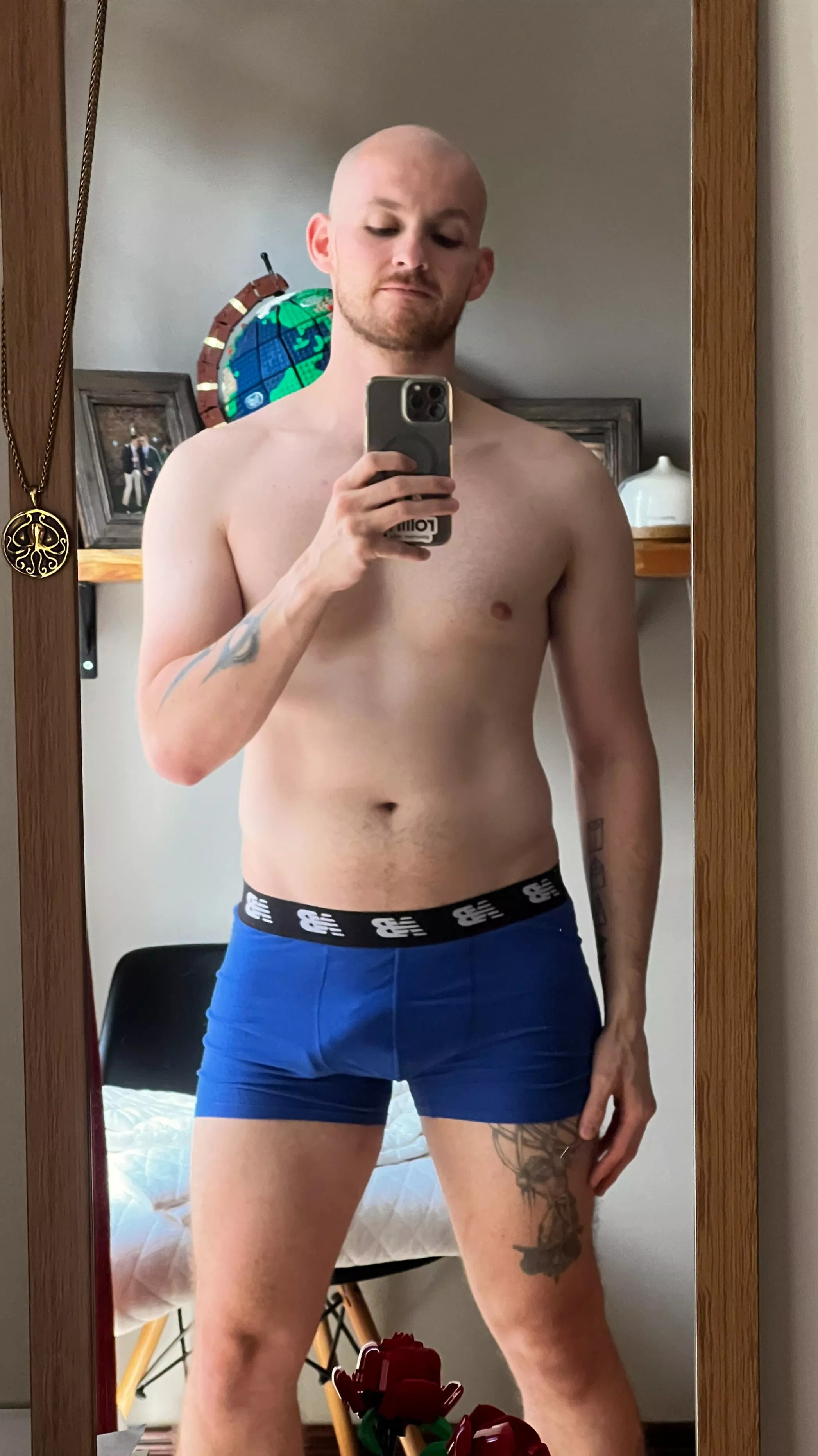 Does this count as bulge? 🫢 posted by Eat-Some-Cake