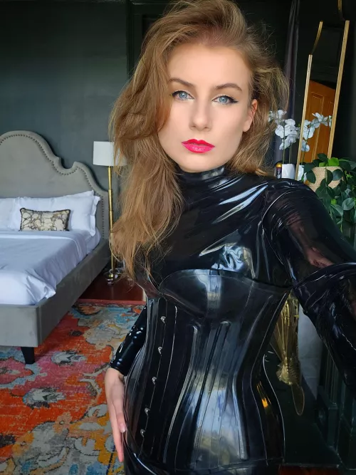 Don't mind all the shine by welcome_to_jezebels