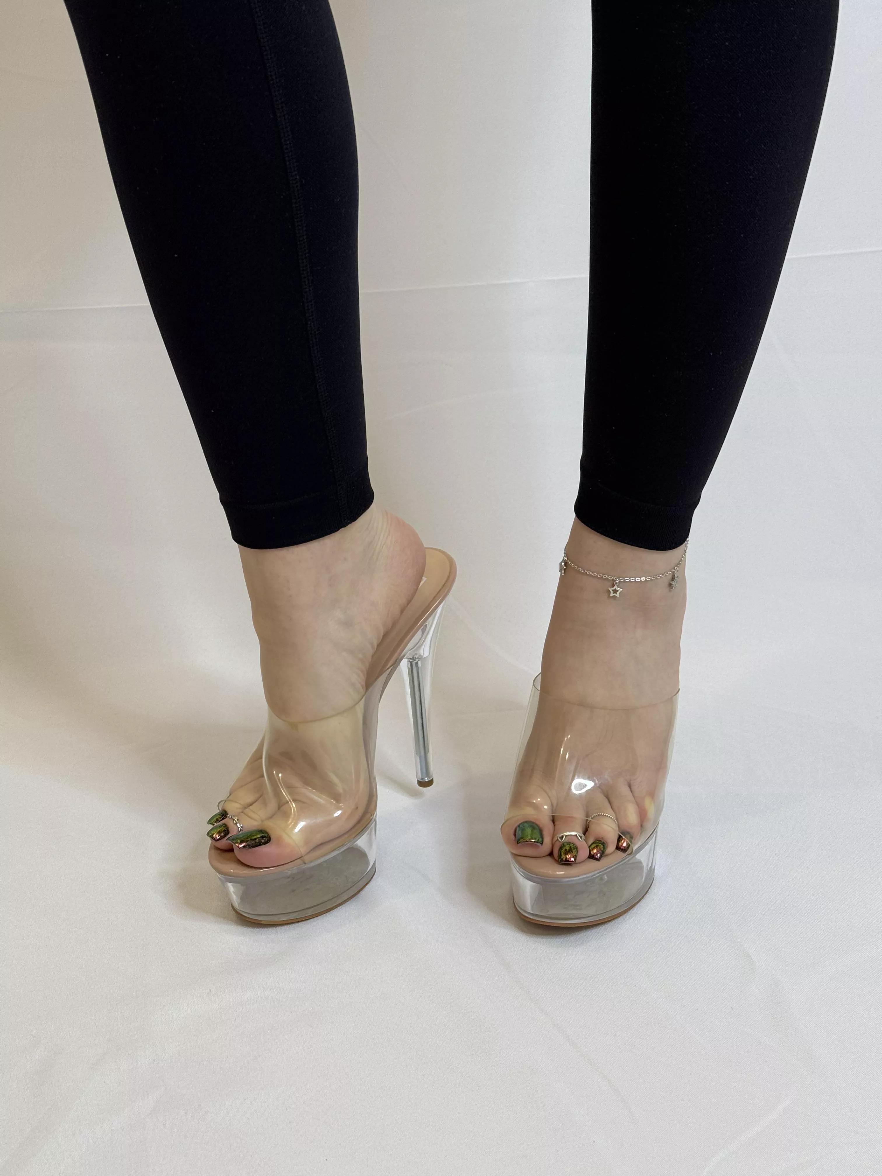 Hi👋🏻 posted by Goddess_Milana