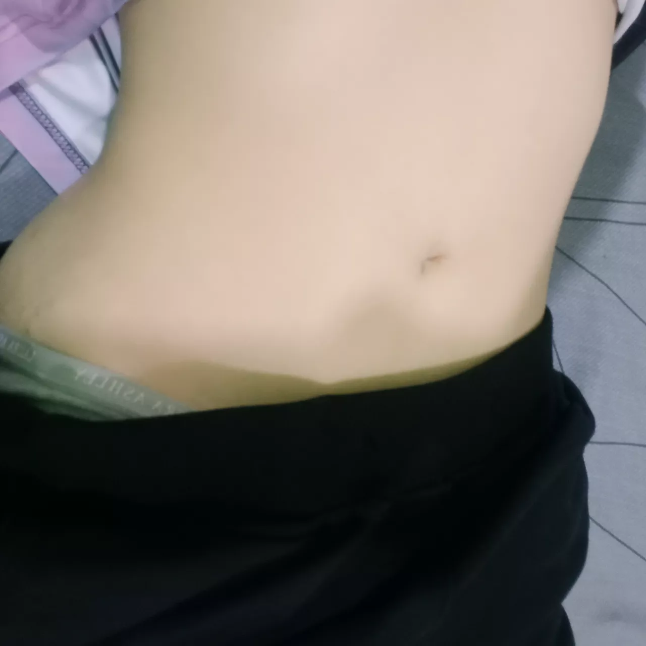 hold me down gently ~>~ posted by elgrandeur77