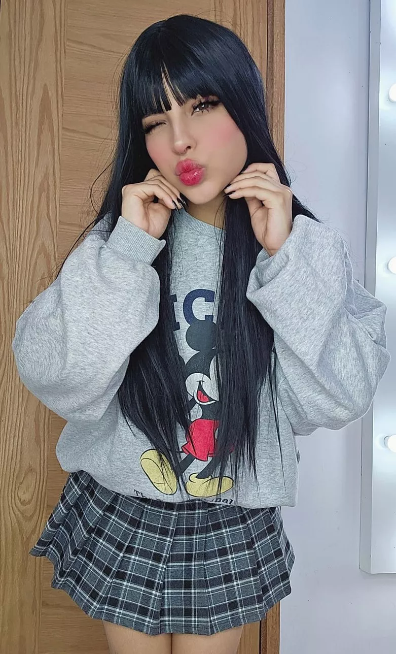 how long can you last in a cute 18yo like me without pulling out? posted by MoreFarmer