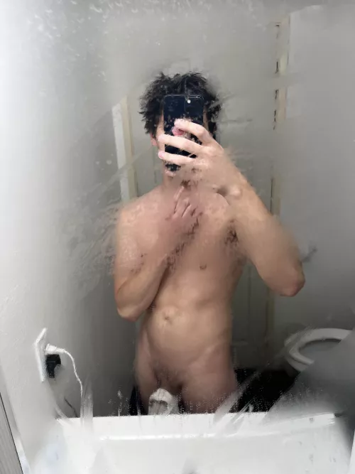 How’s everyone’s night going  by Justthatoneguuy