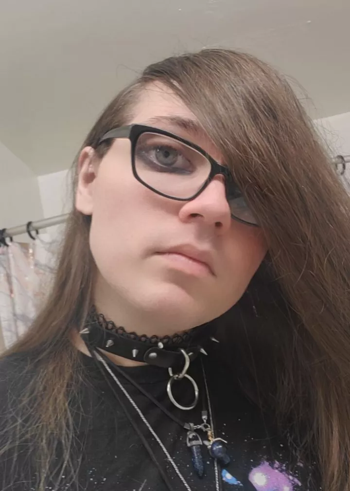 Hows My Look?  posted by Naughty_and_Goth