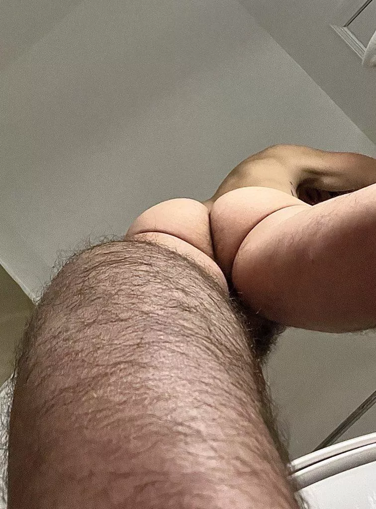 How’s the view down there? 😏🍑 posted by southernstud88