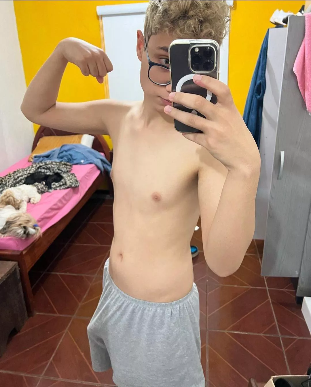 I keep waking up like this [18] posted by LukeCinnabun