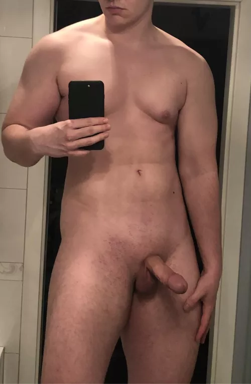 I would love to have my dick sucked  by dickyyy46v2