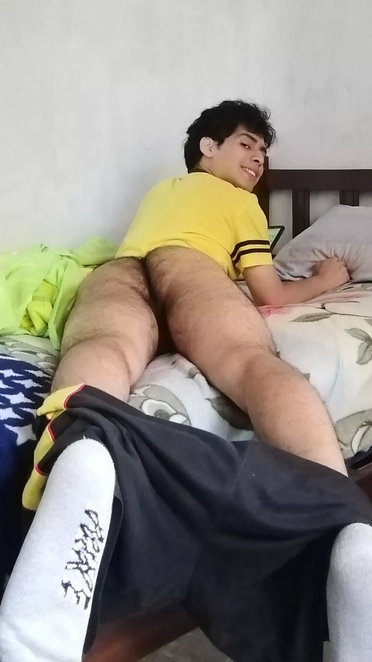 I'm sad nobody likes my hairy ass 😭 posted by daedalus19112