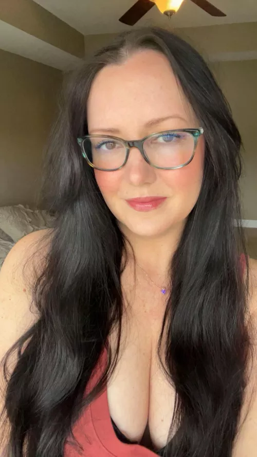 Just some good ol mom cleavage  by Swift_jennis8