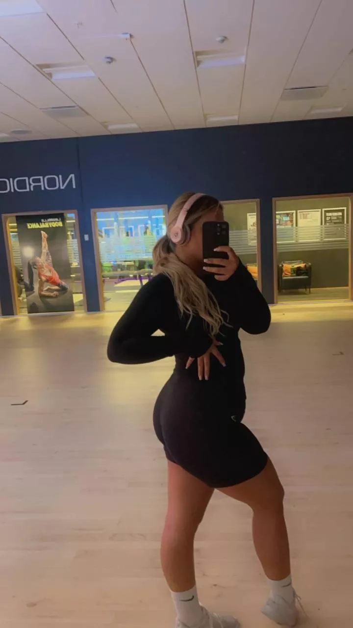 Lilly Swede posted by Financial-Screen-364