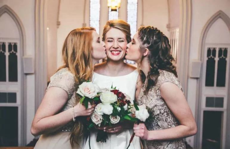 Line up this bride and her sisters on wedding day by [deleted]
