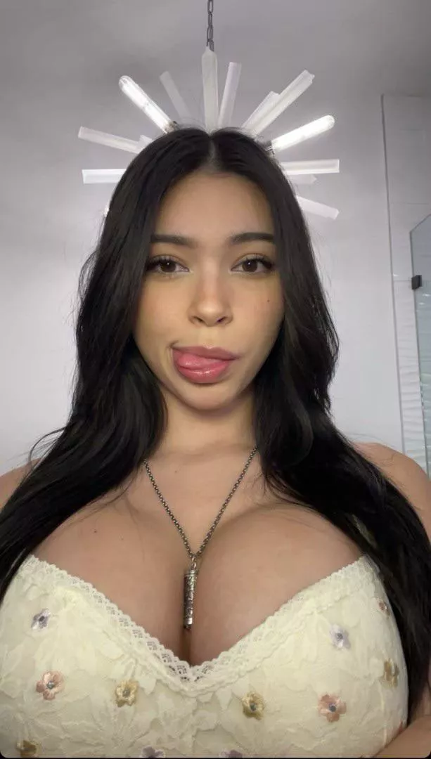 Massive in yellow  posted by anonymous123456_