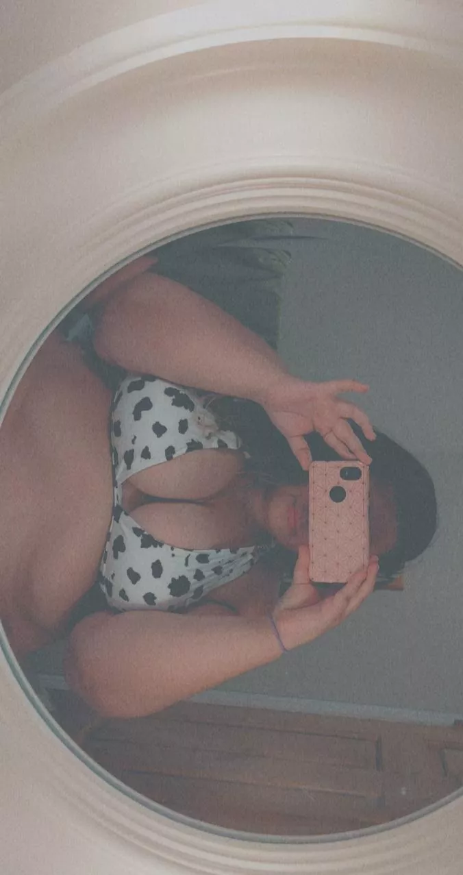 Milk me then I milk you.  posted by SrslyLilith