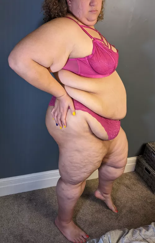 My hands on my hip cuz I'm ready to fuck up some dick by SwitchNGiggles