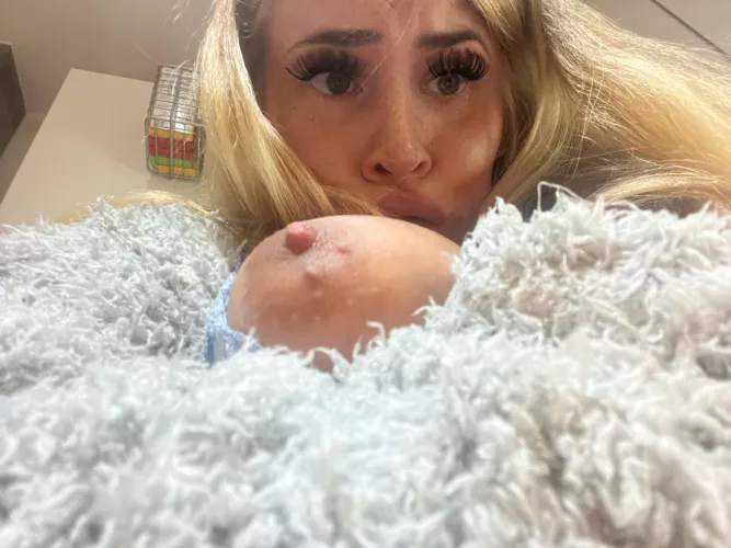 My reaction to your cock  by daniellelatinx