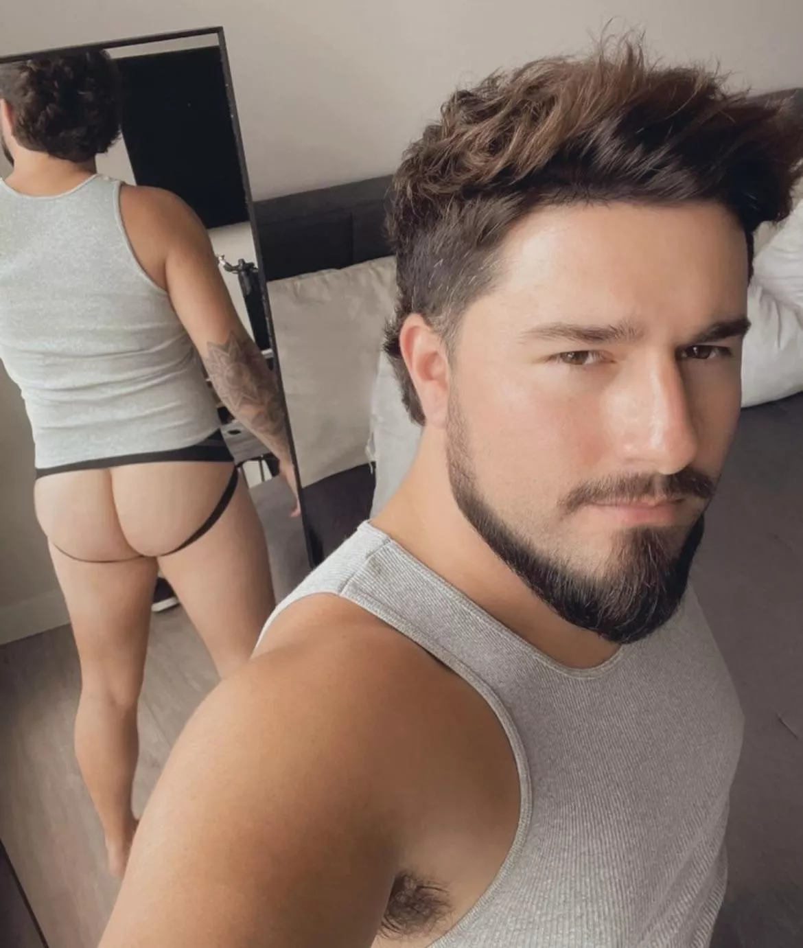 need someone to spread my cheeks and fuck my ass 😈🙇🏻 posted by calantxxx