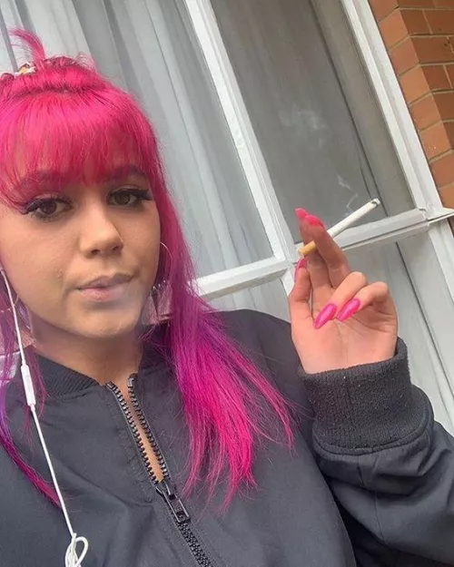 Pink chav by Overall_Medicine9686