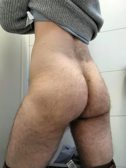 Rare pic of my butt  by nicknjohnny