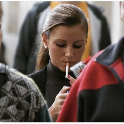 Stunning candid by Overall_Medicine9686