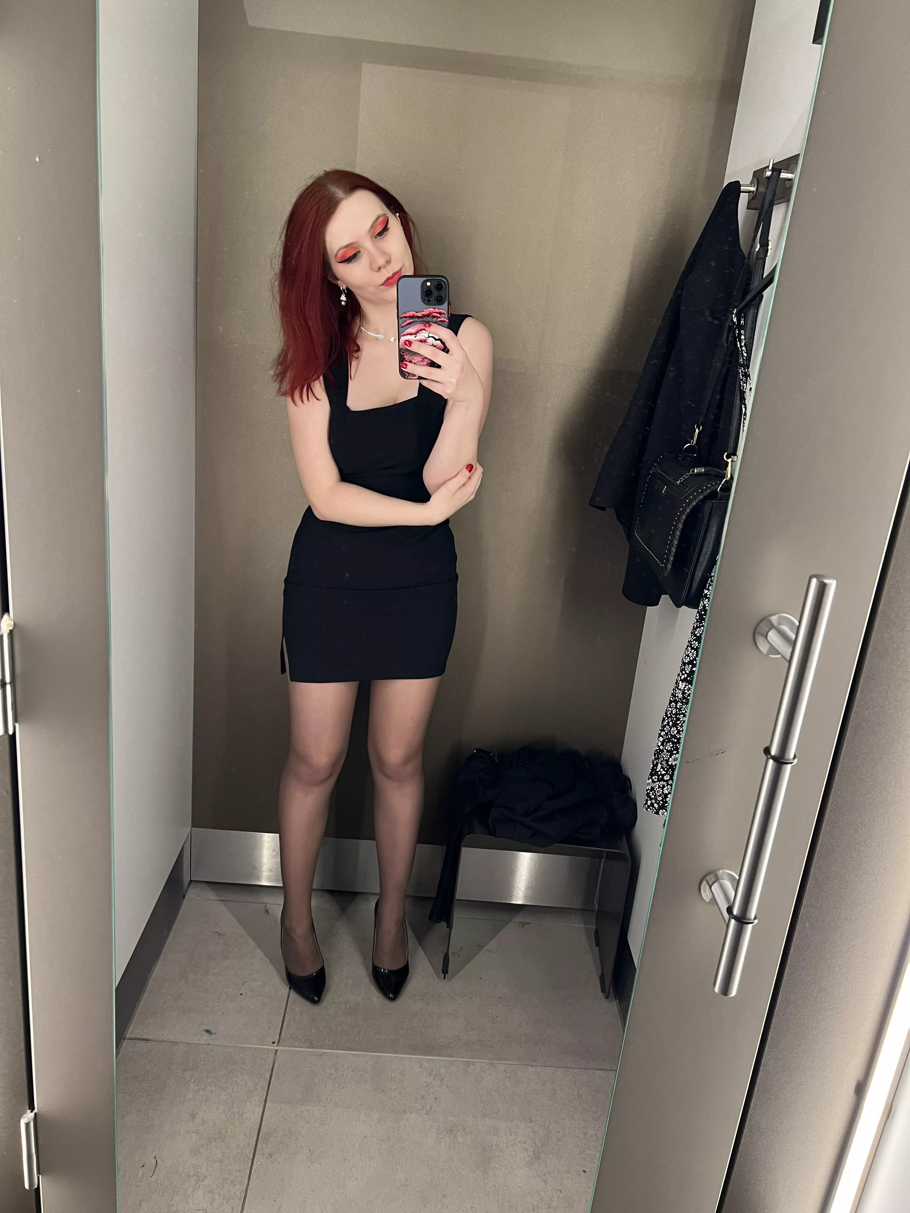 Touch me 🖤 posted by ichigo_emaa