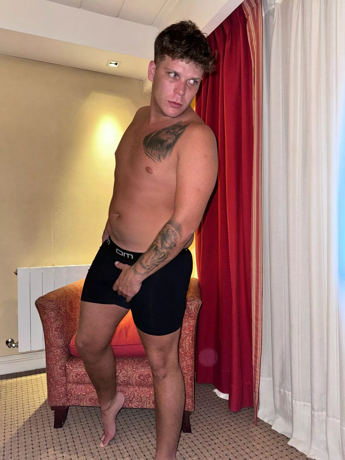 What do you think of me? posted by Drhott69