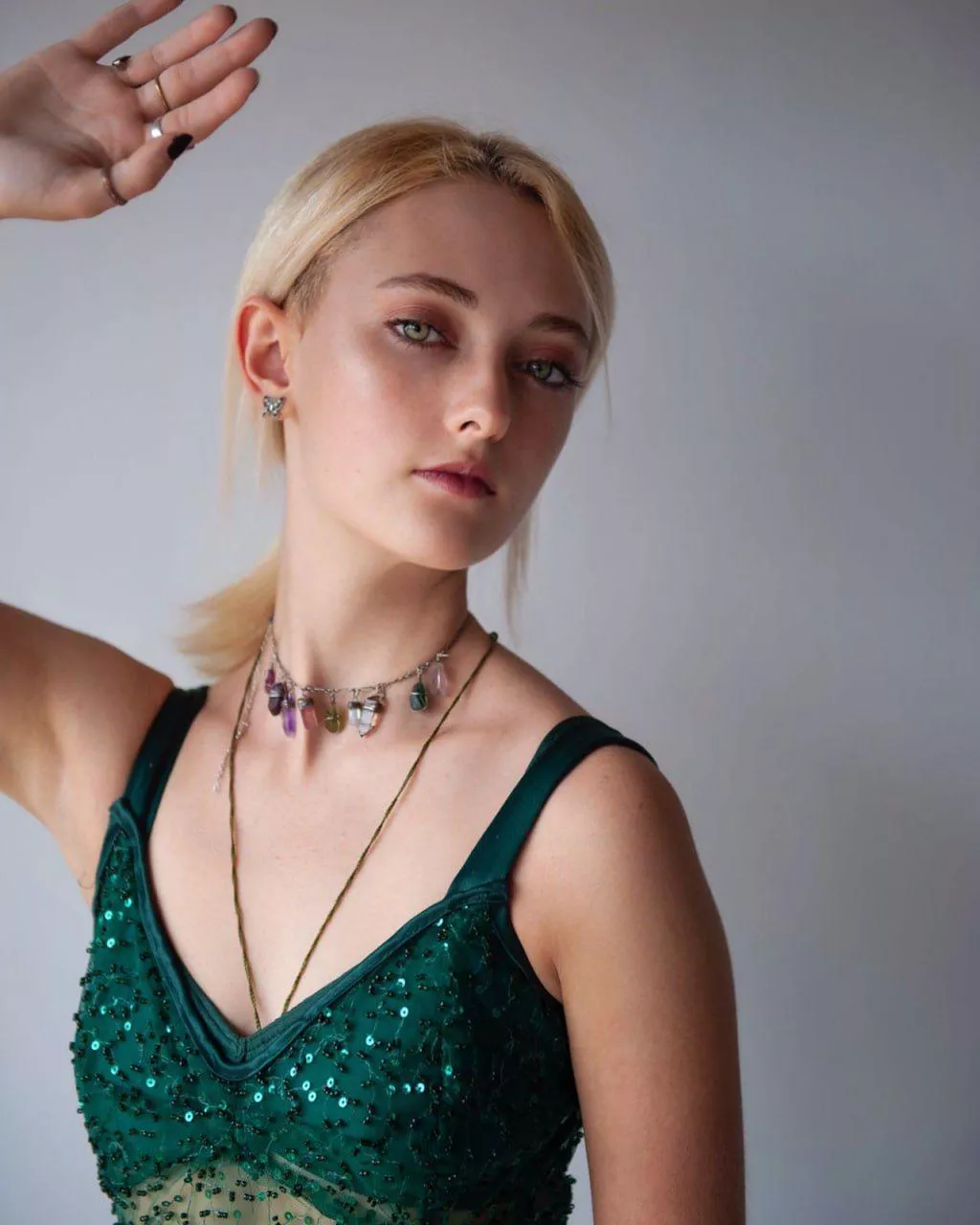 blonde babe in green, waiting for some attention, tbh F18 posted by kissesglitter