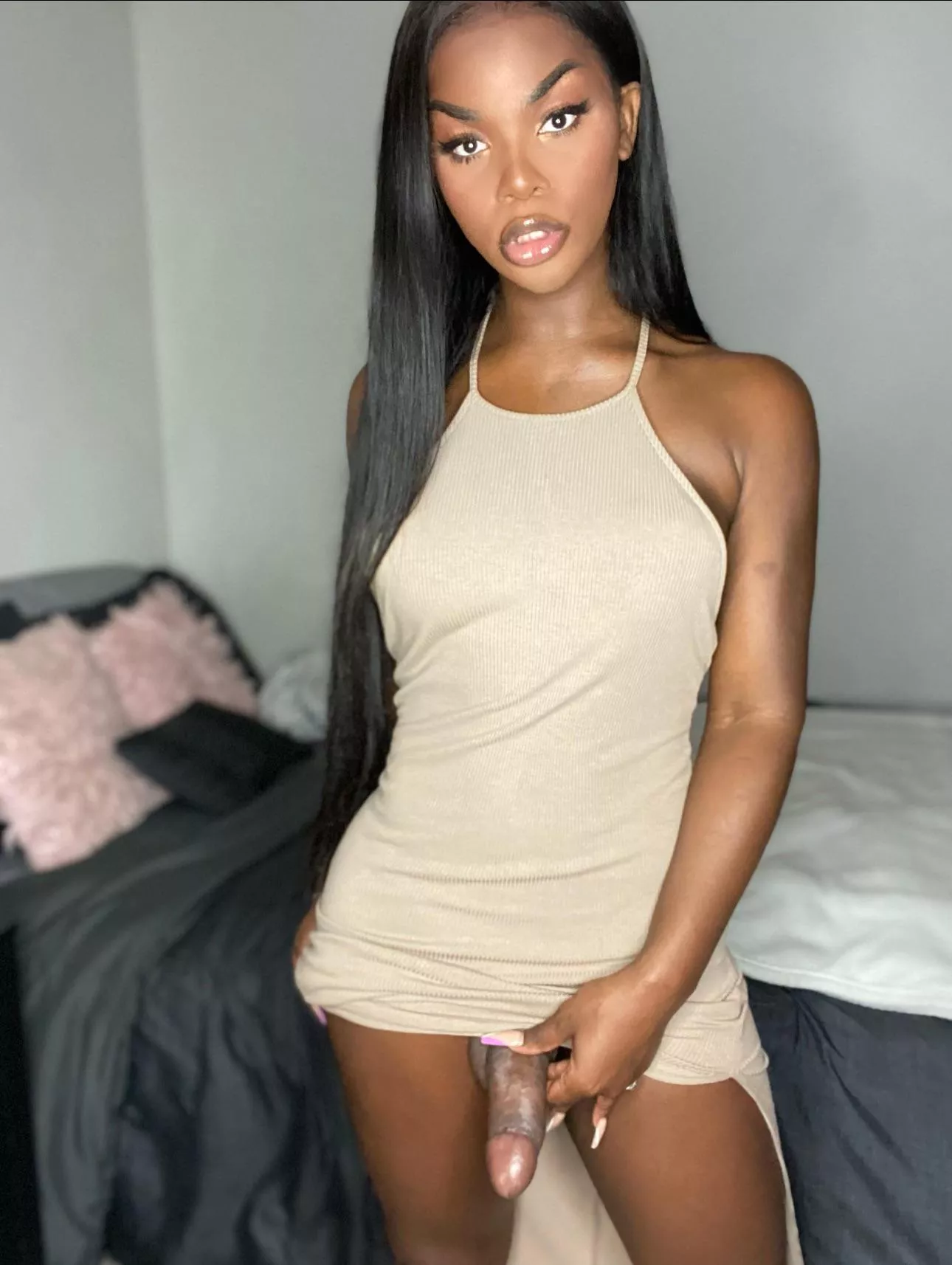 Can your throat take it? 🤤 posted by Dawnmarieeee