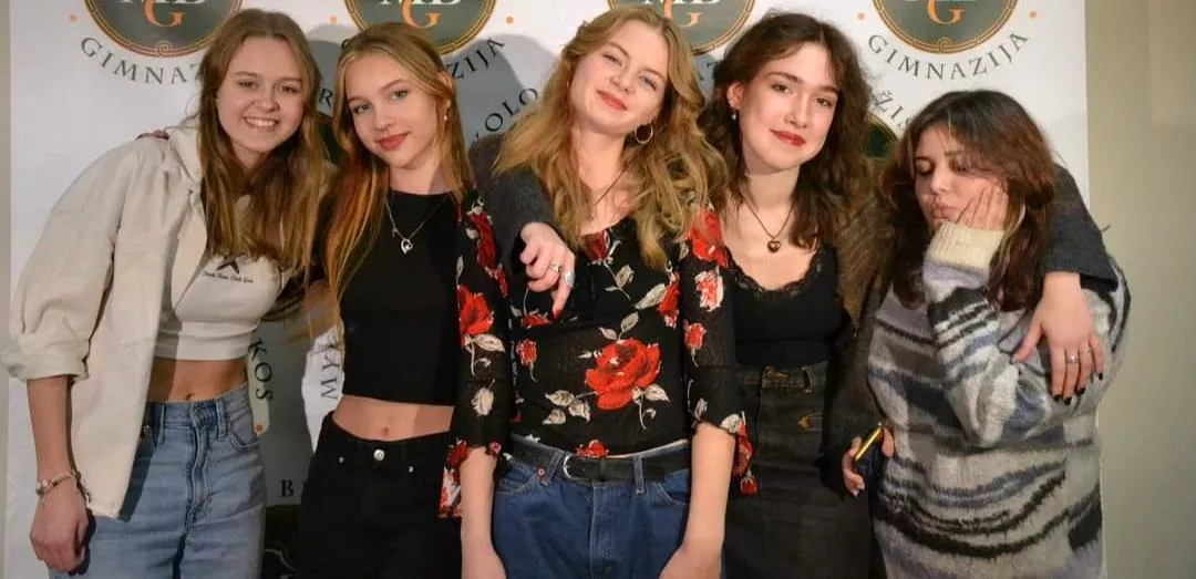 Cuties posted by No_Guava807