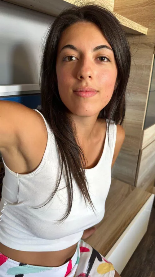 hair down, shirt white, eyes inviting, lick me right F19 by tootzmehyol