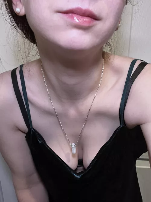 I wish you could feel me up in my velvet dress.  by Elenore_Hoesevelt