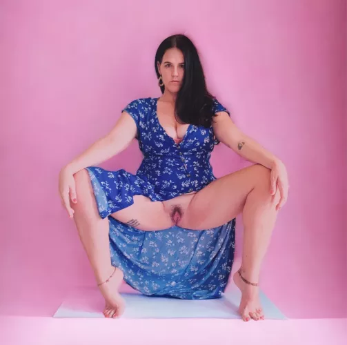 I'm a brunette top and bottom by ivy_swings