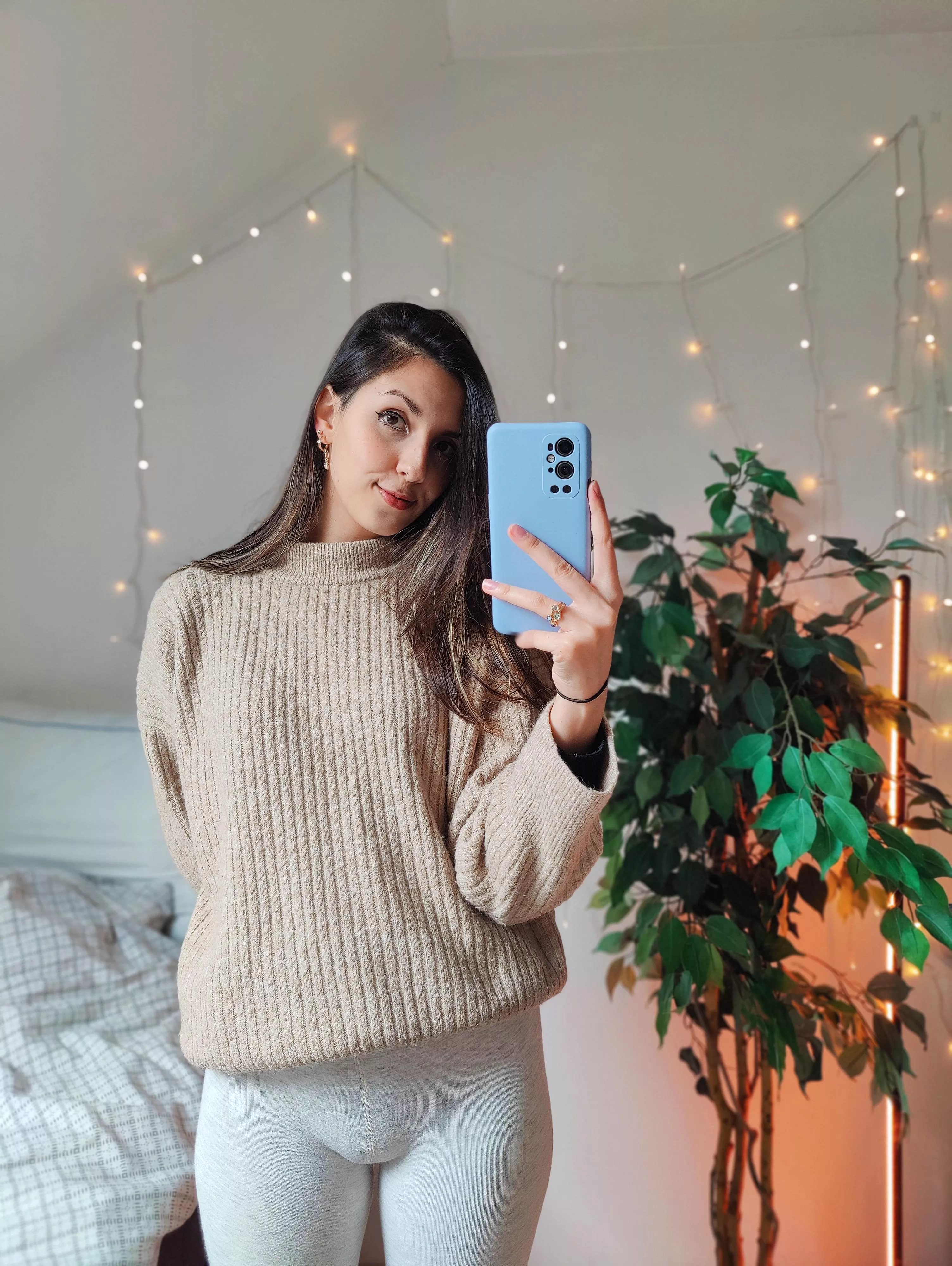 Is it that visible in these leggings? :3 posted by Daisyylulu