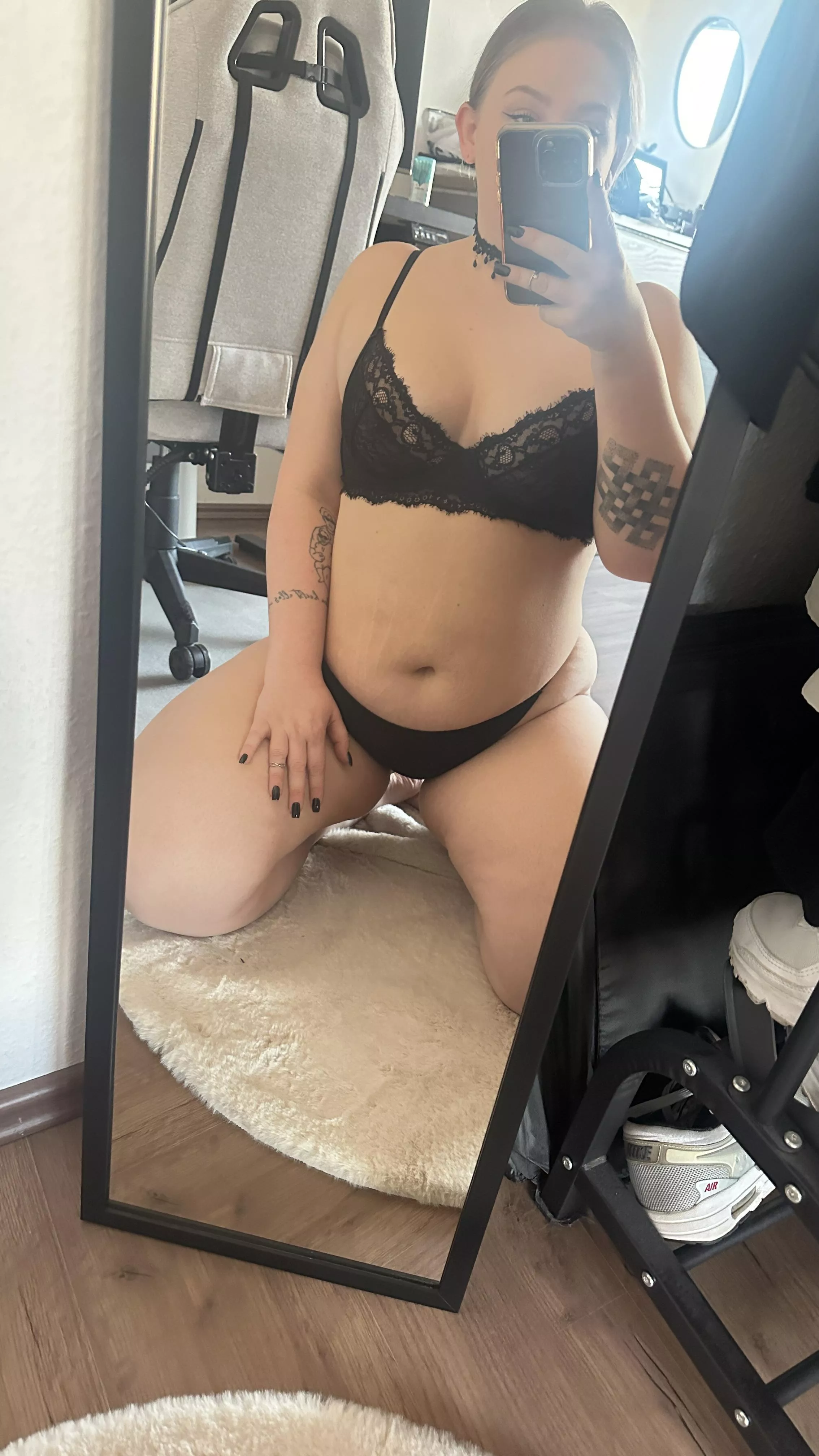 Love showing myself posted by lylli88