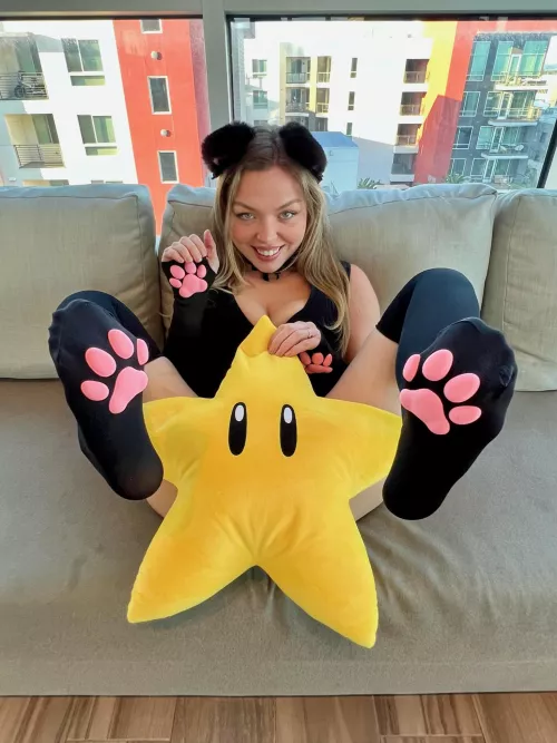 New here ⭐️ I puuurrrr at the thought of you giving me head [F] by daisy_danielle