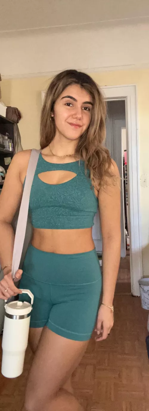 Off to the gym by ripemangobaby