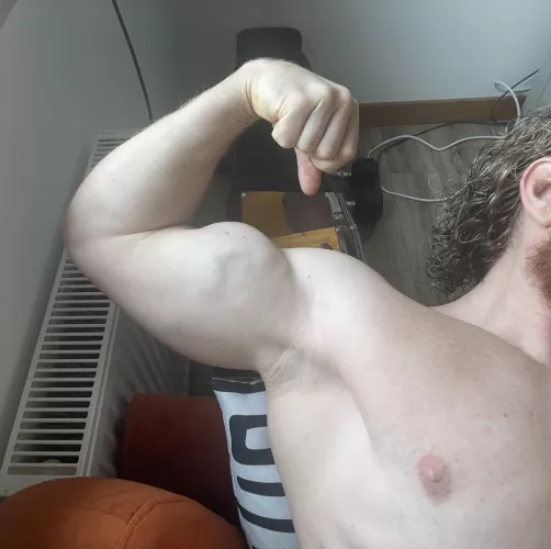 Sniff my morning stench pit by Bearded_alpha1