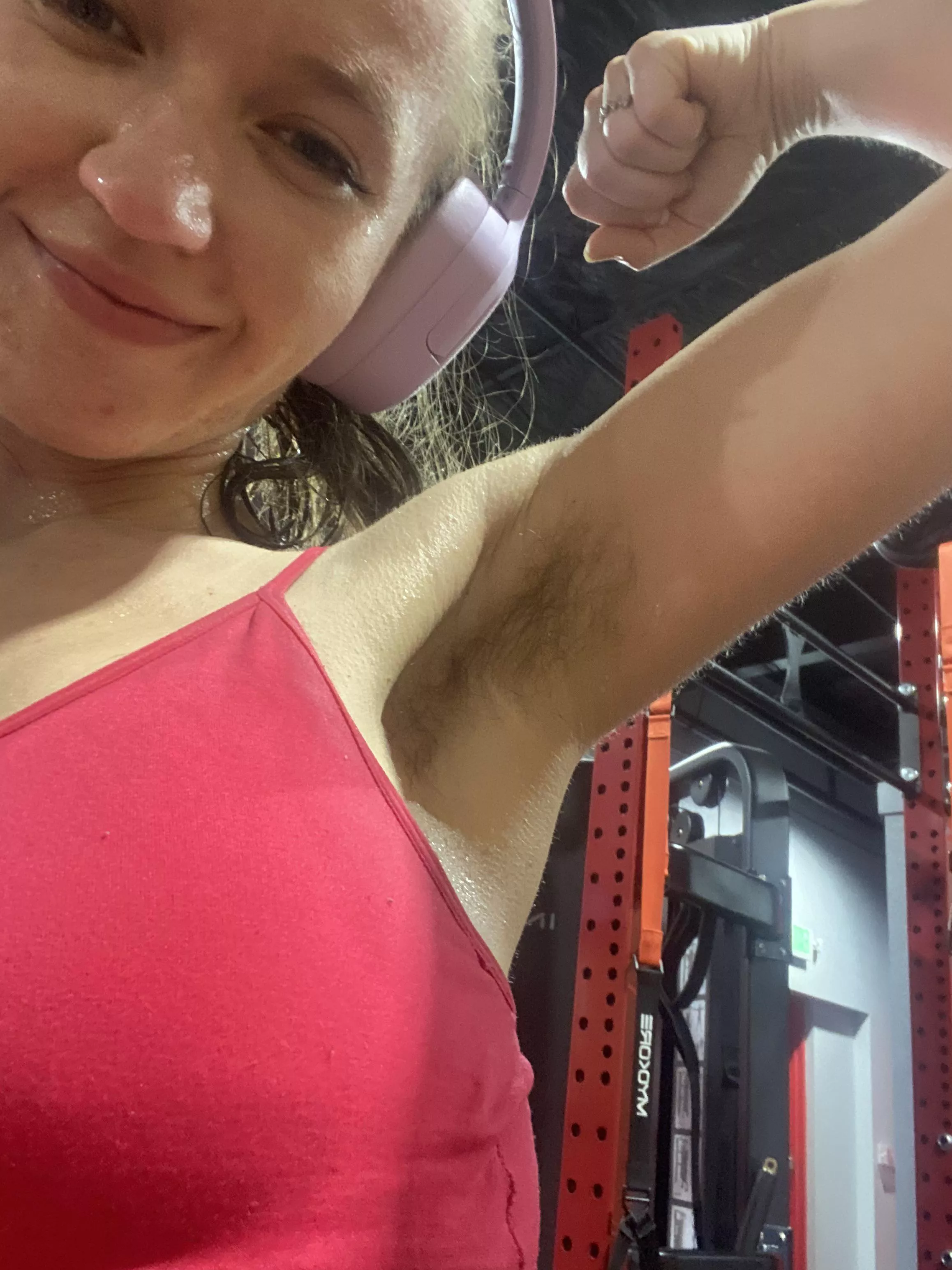 Sweaty at the gym right now posted by SpitInMyMouth420_