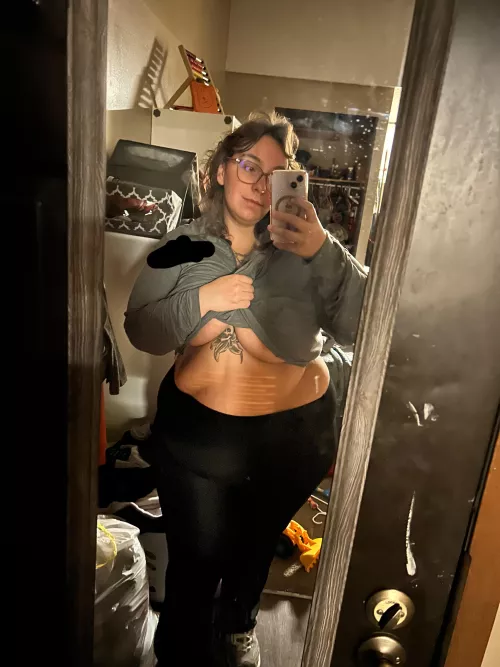 Tatted 5’2 BBW by SaltyCookie1996