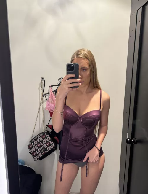 This is my purple female armor by NymphoLifestyle