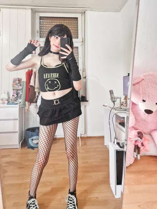 thought i look good in this outfit :3 by puruchuu