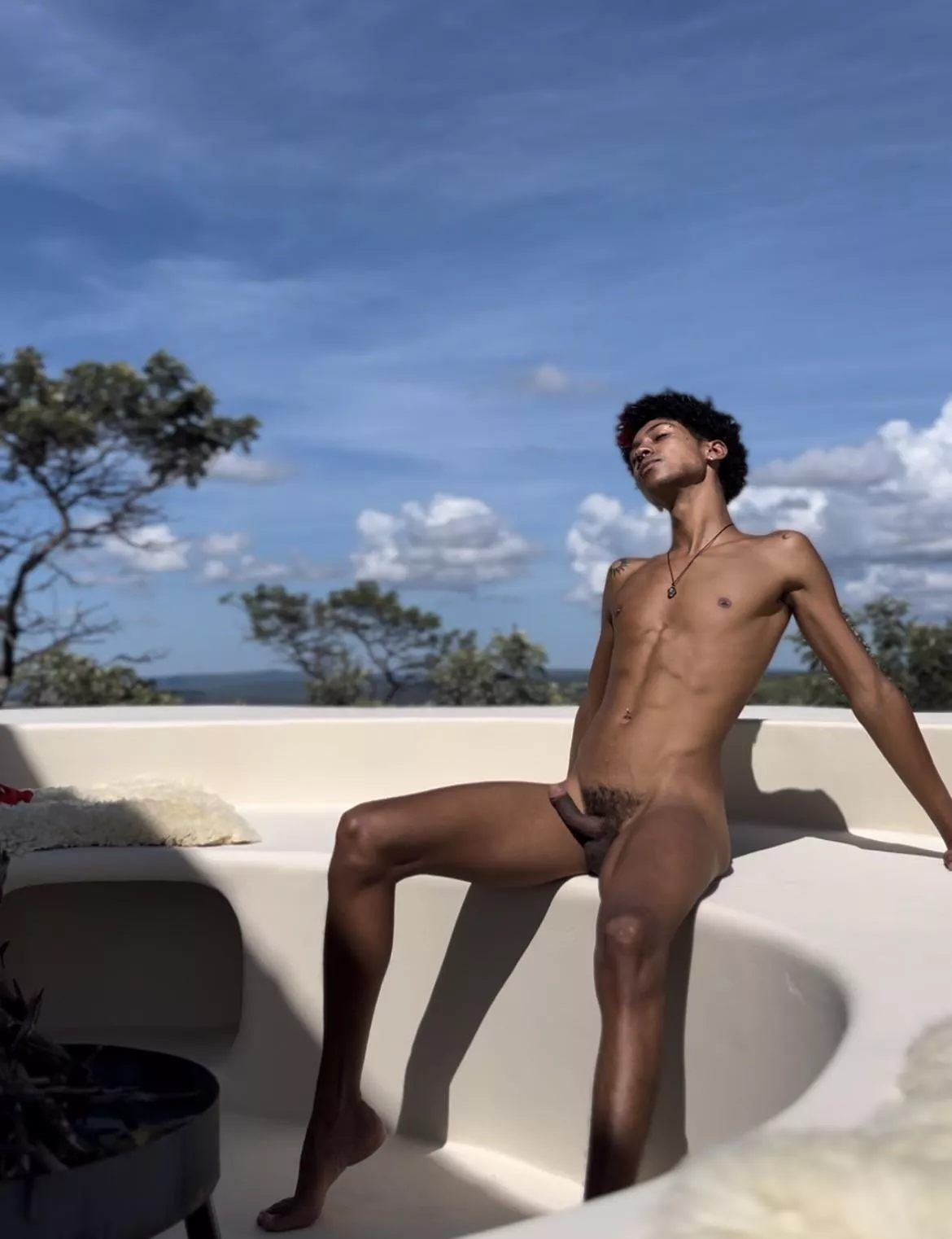 Wanna enjoy the sun with me? 🔥 posted by okelvinmalta