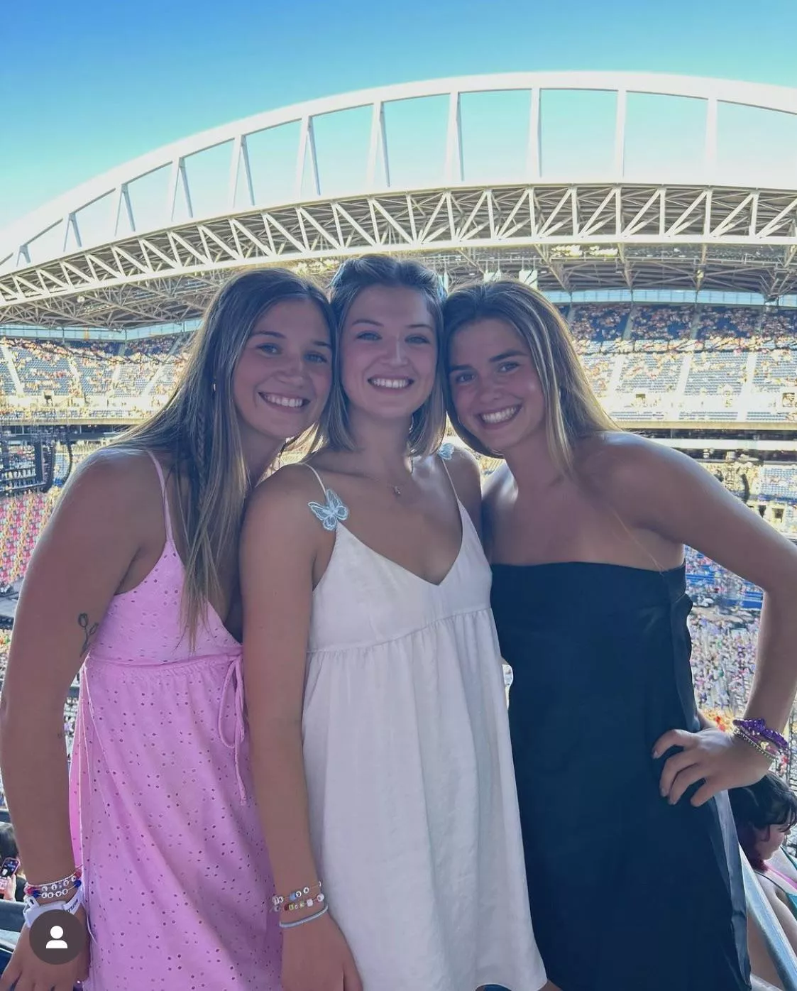 Why are my cousins so hot? [3] posted by JHUEY34