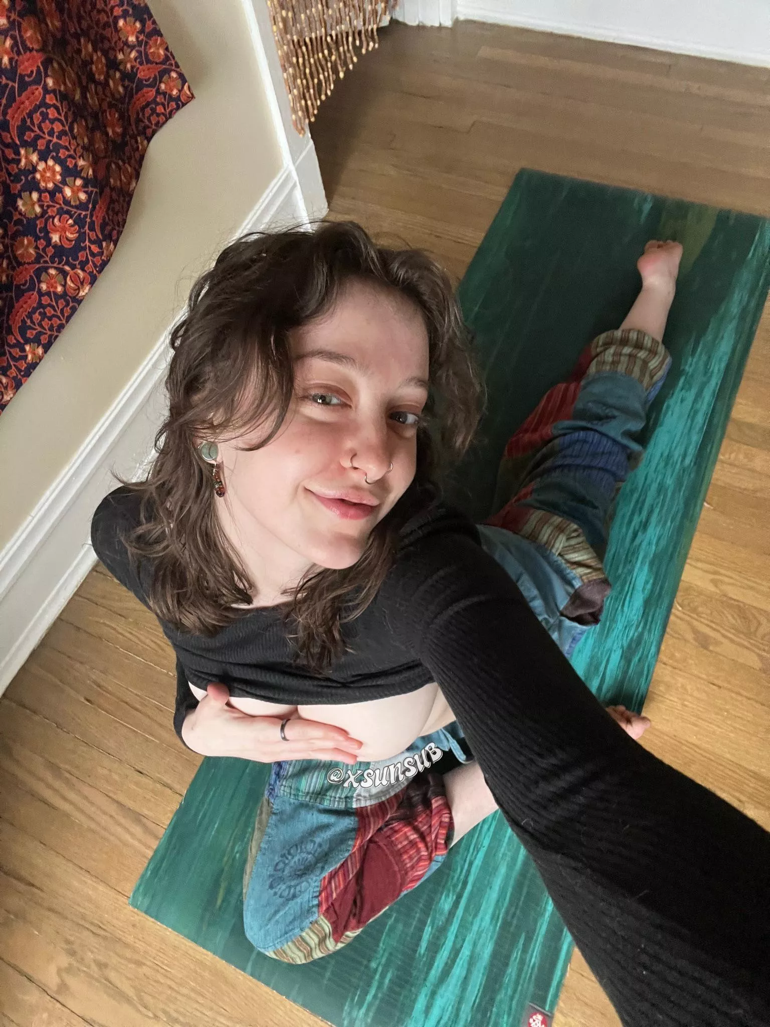 yoga flowing & glowing 💛 posted by xsunsub