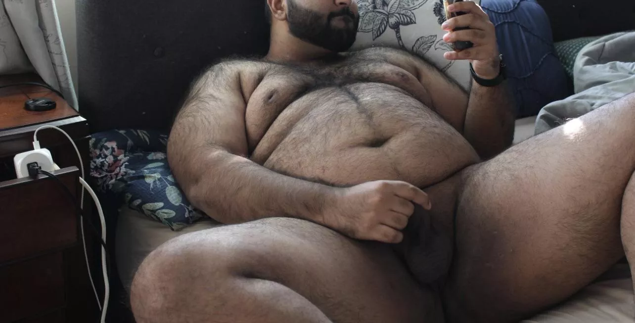 Any guys need a bear suffocating them under his beefy butt ;) by RainyBearNY