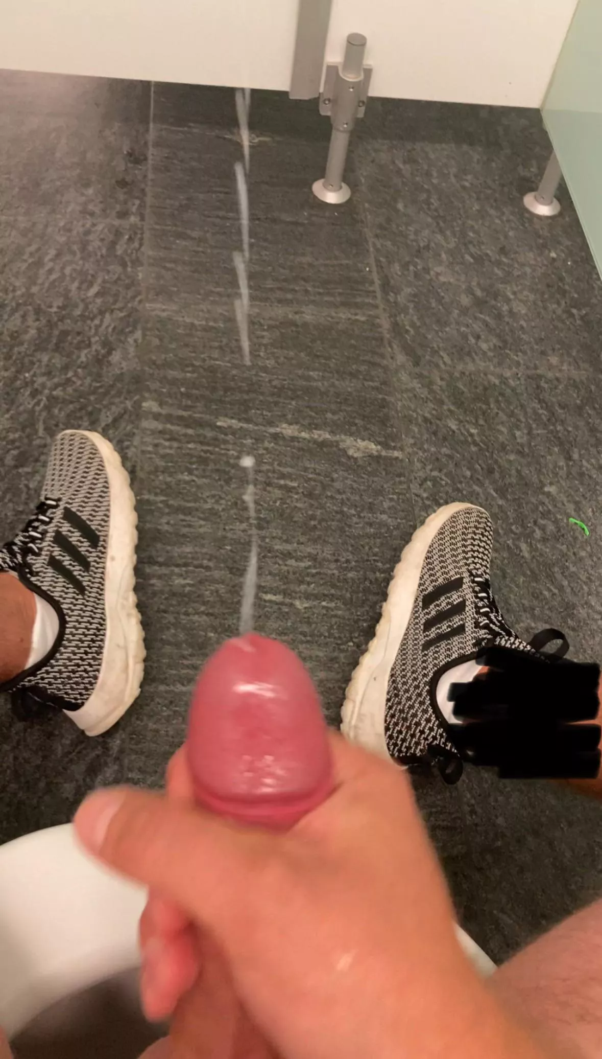 any huge shooters arround? posted by discreet_meeting