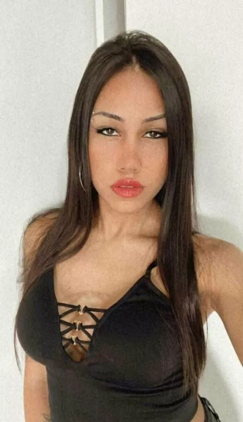 Can you tell that I am a Latina police officer? posted by TheLatinaFemdom