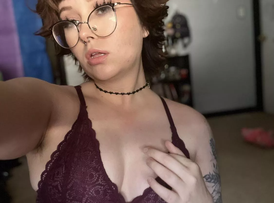 Do you think purple looks good on me?  posted by kattland13