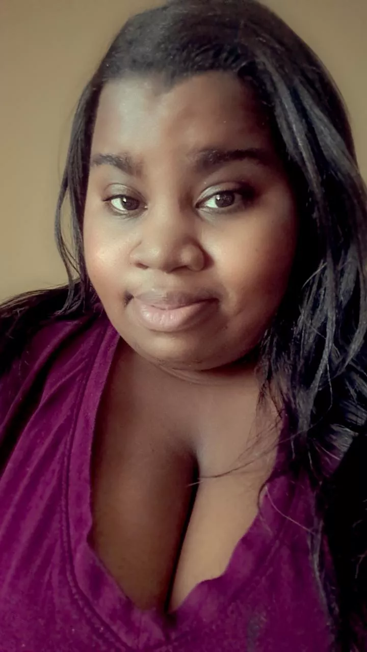 Happy Thursday posted by Tiny012